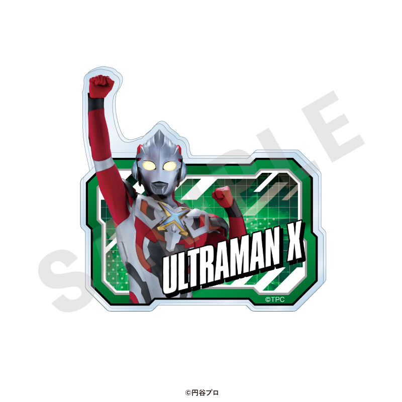 ウルトラマンシリーズ のグッズ、ウルトラマンエックスのお名前バッジの画像です