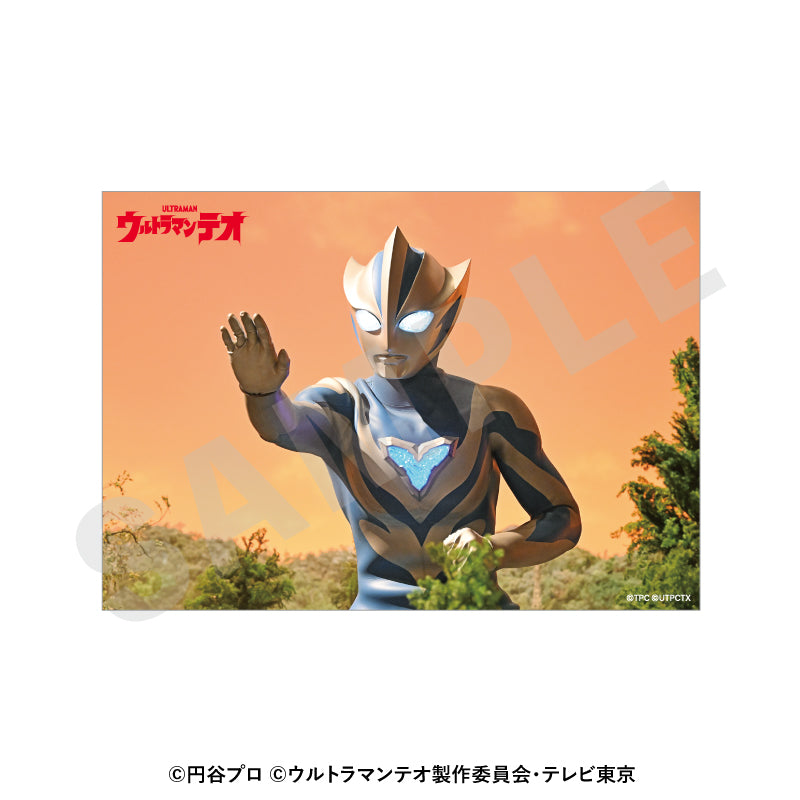 ウルトラマンシリーズ のグッズ、ウルトラマンテオのブロマイドの6枚目の画像です