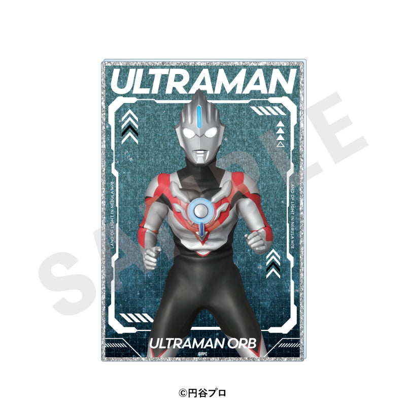 ウルトラマンシリーズ のグッズ、ウルトラマンオーブのアクリルカードの画像です