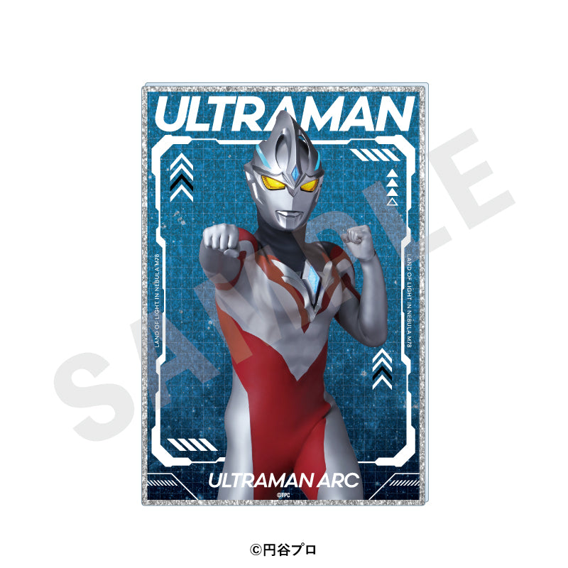 ウルトラマンシリーズ のグッズ、ウルトラマンアークのアクリルカードの画像です