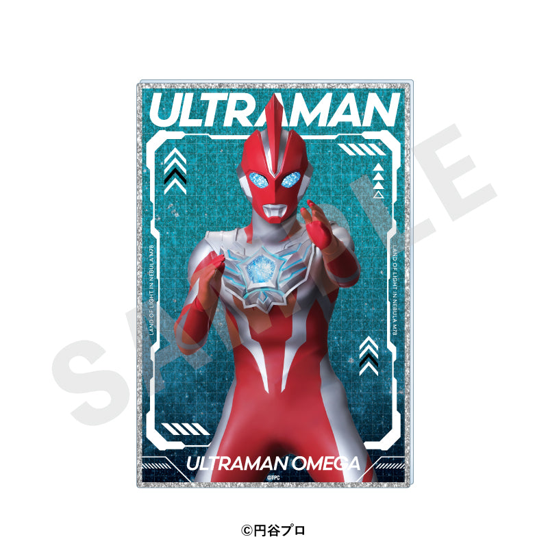 ウルトラマンシリーズ のグッズ、ウルトラマンオメガのアクリルカードの画像です
