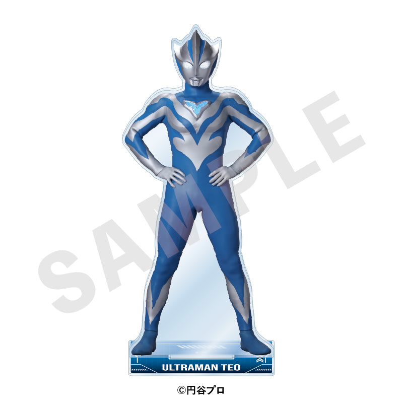 ウルトラマンシリーズ のグッズ、ウルトラマンテオのアクリルスタンドの画像です