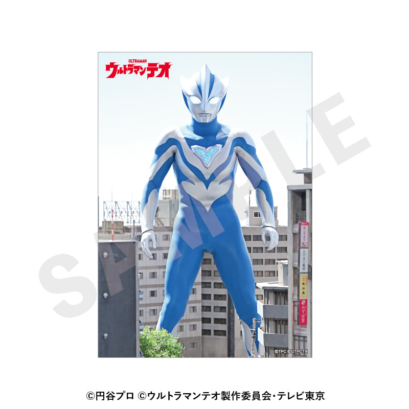 ウルトラマンシリーズ のグッズ、ウルトラマンテオのブロマイドの2枚目の画像です